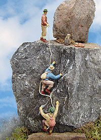 Art. Nr. 500103 . Drei Metallfiguren als Bergsteiger mit detaillierter Kleidung